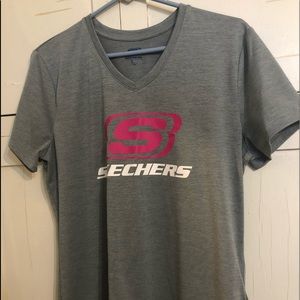Sketchers T-shirt